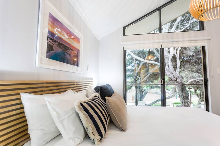 10 Steps gallery image 4