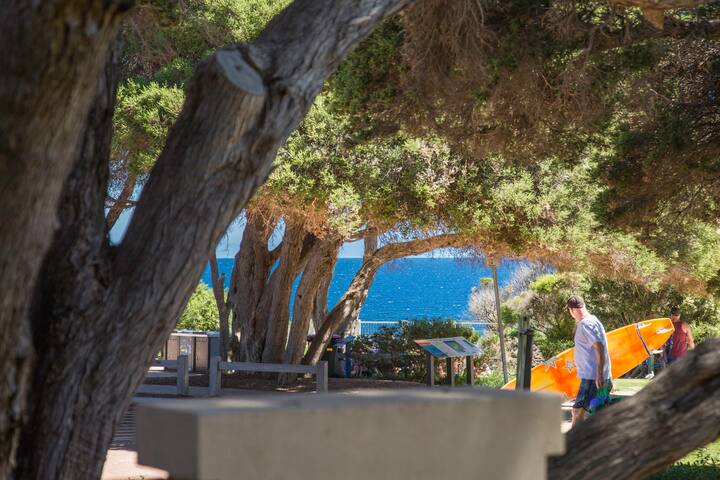 10 Steps gallery image 2