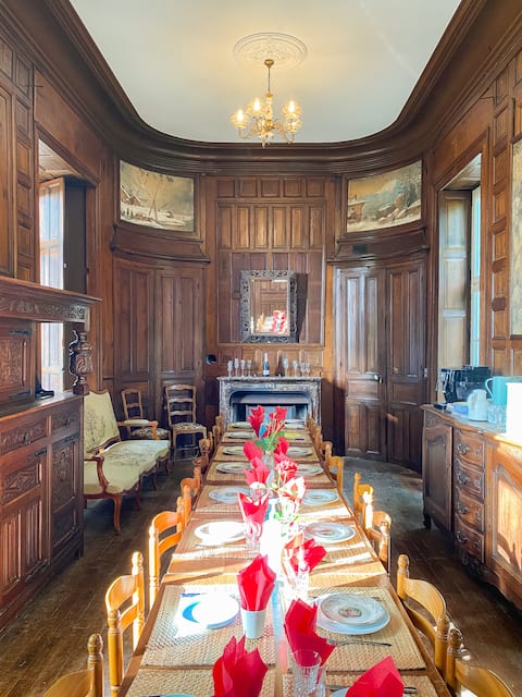Room Royal Suite - Castle of Montaupin in Oizé
