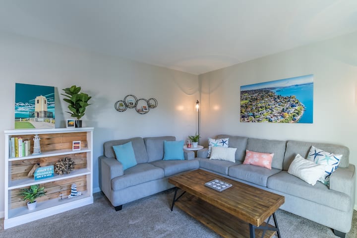 Seascape - Private Apartment, Full Kitchen/laundry - Tacoma, WA