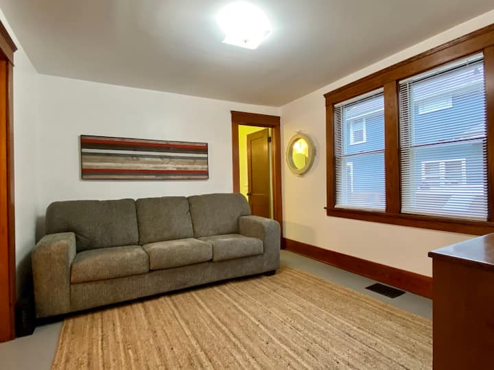 Family Room / Den with Pull out