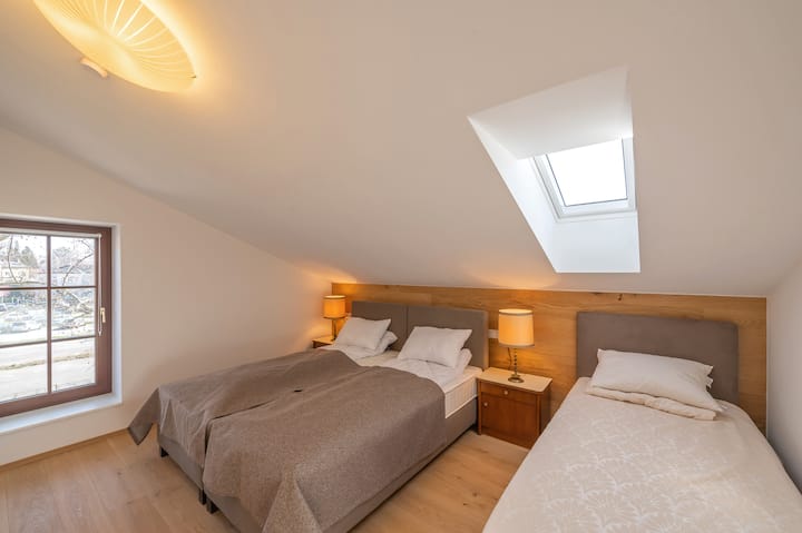 Villa Musik: Charming Apartment With Balcony - Baden bei Wien
