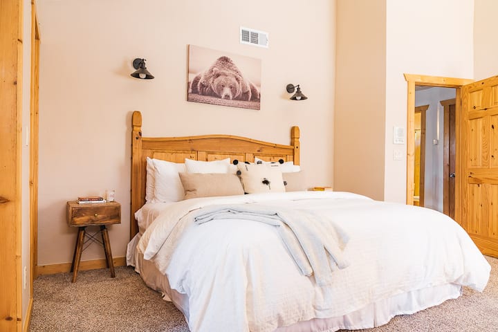 Dhomë gjumi me krevat dopio "King"