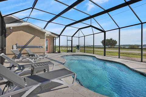 The Salty Sailor, Luxury Waterfront Pool Home