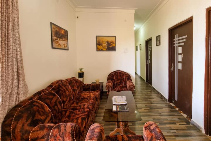 Baikunth Homes - A 4 Bhk Home With A Superb View - Dalhousie