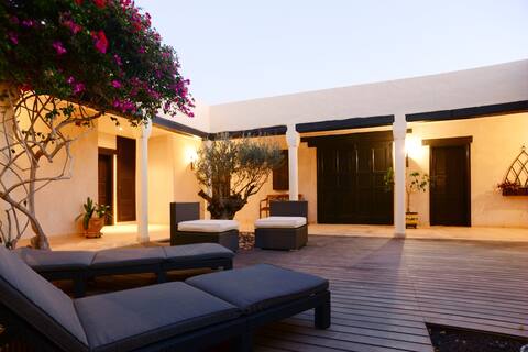 Villa Olimpia with Heated Pool.