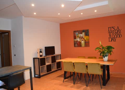 Family Home: Vivi Ravenna on foot or by bike