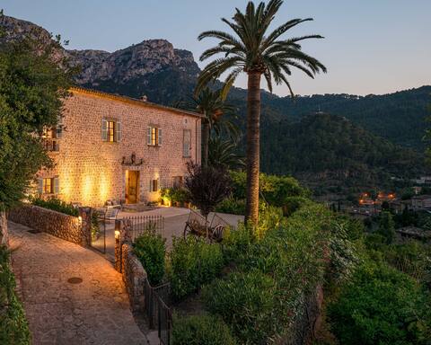 Charming Deià Manor Next to Hotel Belmond