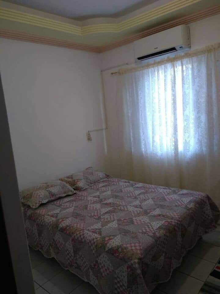 dhomë dyshe me ajër të kondicionuar