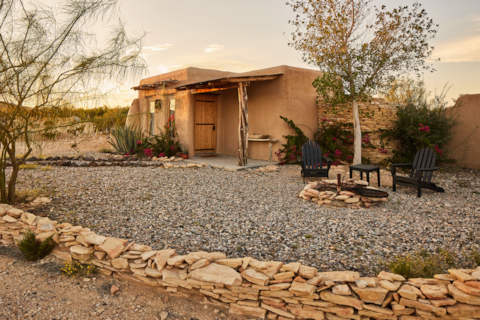 Min from Big Bend — Ghost Town Casitas