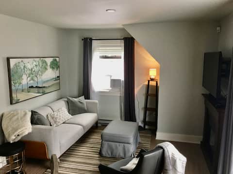 Top performing Airbnb: Ladner Village Coach House 1 Bedroom Delta, BC in Delta