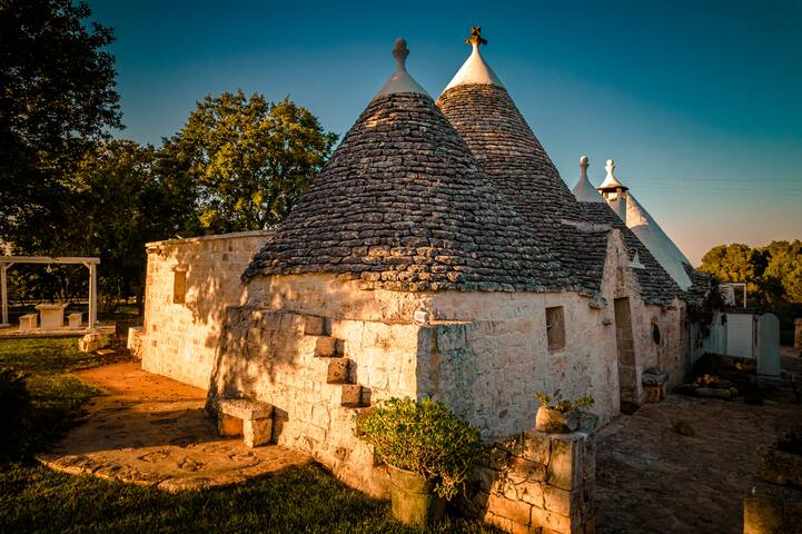 Ostuni:Trullo Hic Stupendo con Piscina Privata gallery image 3
