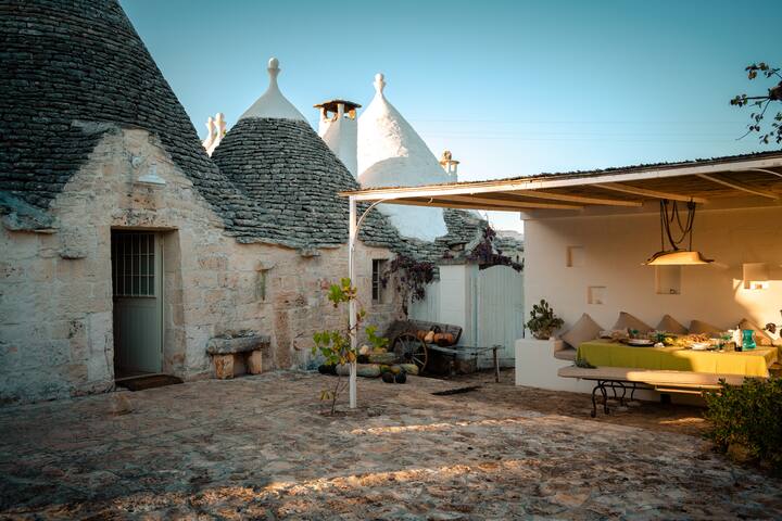 Ostuni:Trullo Hic Stupendo con Piscina Privata gallery image 4