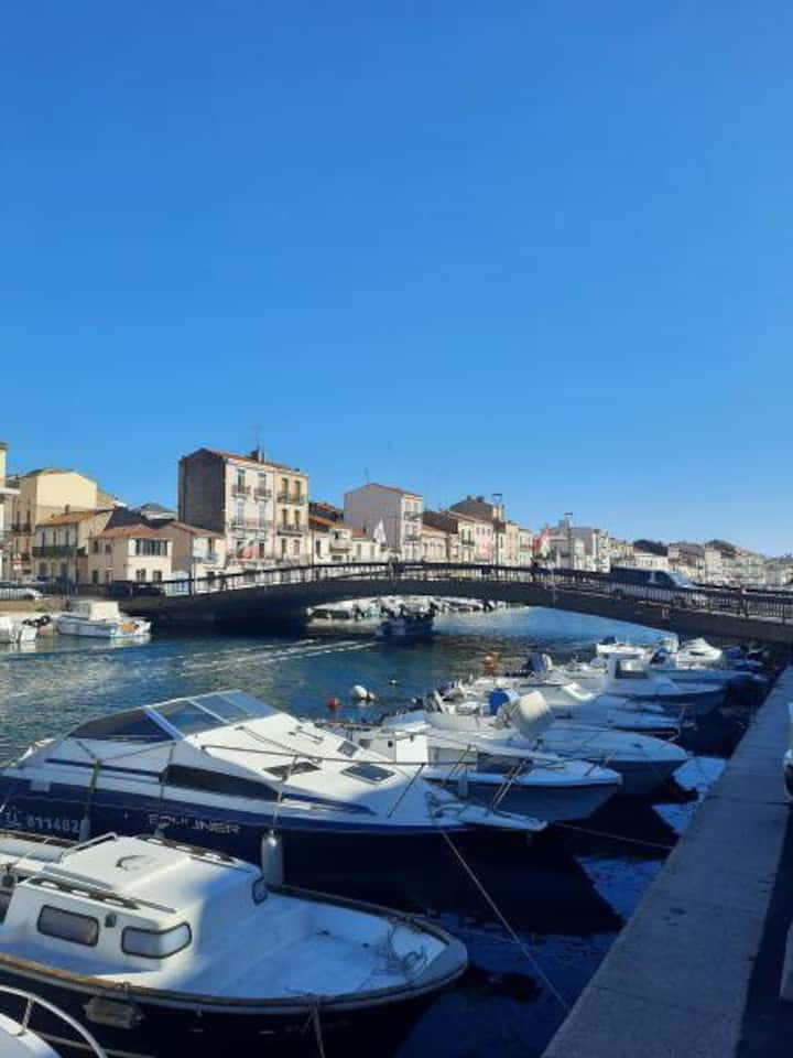 Appart Atypique à Sète Près Du Canal (Gare 5 Mn) - Sète