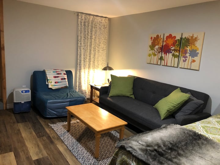 Grand Studio Indépendant Avec Entrée Séparée - Moncton