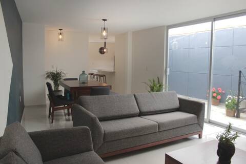 NEW AND COMFORTABLE ZAC HEARTBOAT APARTMENT.