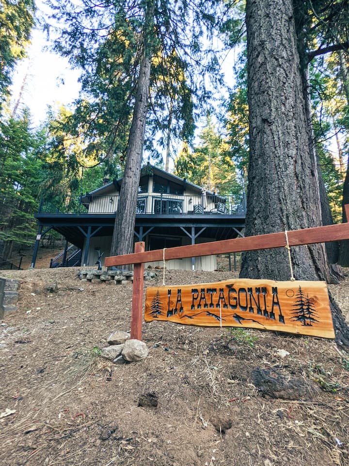 Family friendly cabin in the woods Cabins for Rent in Twain Harte