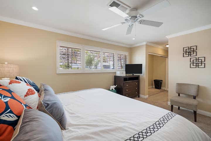 Მთავარი საძინებელი მთის ხედებით