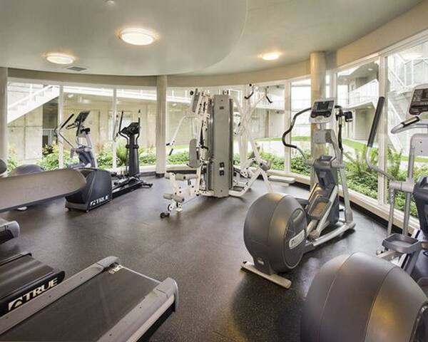 2bdm – Condo-Victoria Fisherman’s Wharf gallery image 4