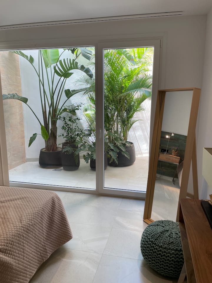 วิวลานบ้านที่น่ารื่นรมย์และผ่อนคลาย 