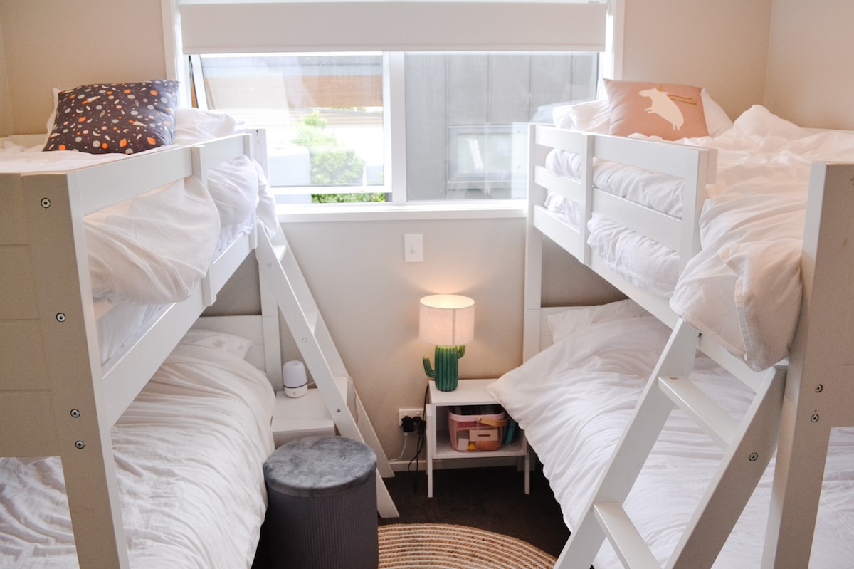 Dormitorio 3: ¡literas para los niños! Con armarios empotrados