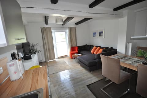 Leistungsstarkes Airbnb: Holiday apartment Landhaus Sandra in Lütow
