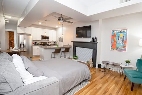 Successful Airbnb property: Secluded & Spacious 1BR Condo – Central in OTR in Over The Rhine