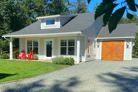 Peaceful  Parkside Cottage