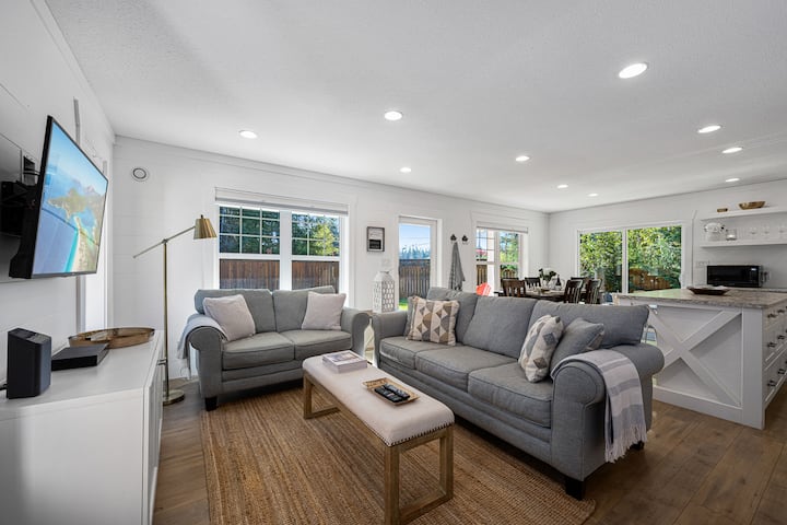 Peaceful
Parkside Cottage - Courtenay