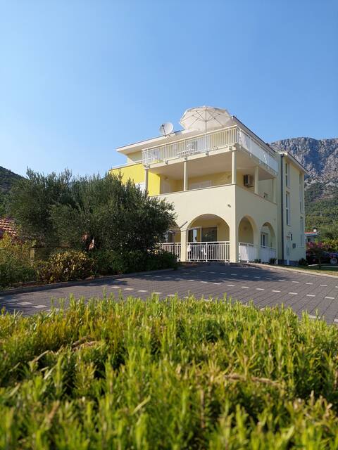 Apartmani Dia, apartman 4