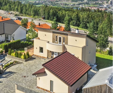 Majestic villa 250 m2 with panoramic views!