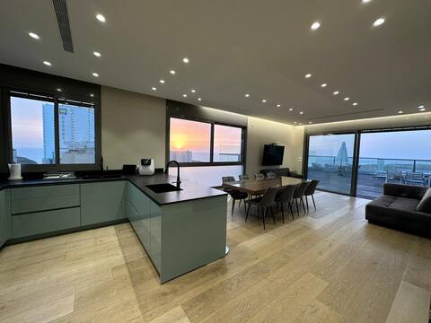 Beach Luxury Penthouse w/ Private Heated Lap Pool