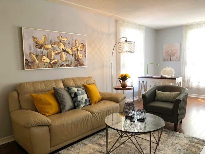 Elegant 3 Bedroom Monthly Rental Home - St. Catharines