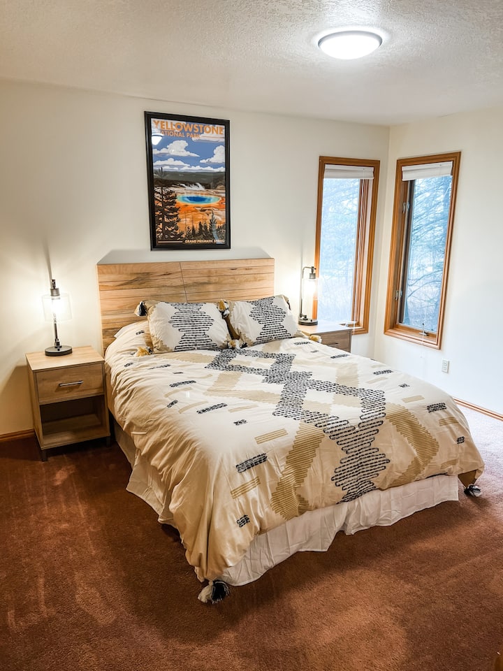 Queen size bed