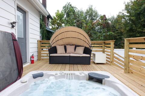 Best Home To Visit NYC-Hot Tub