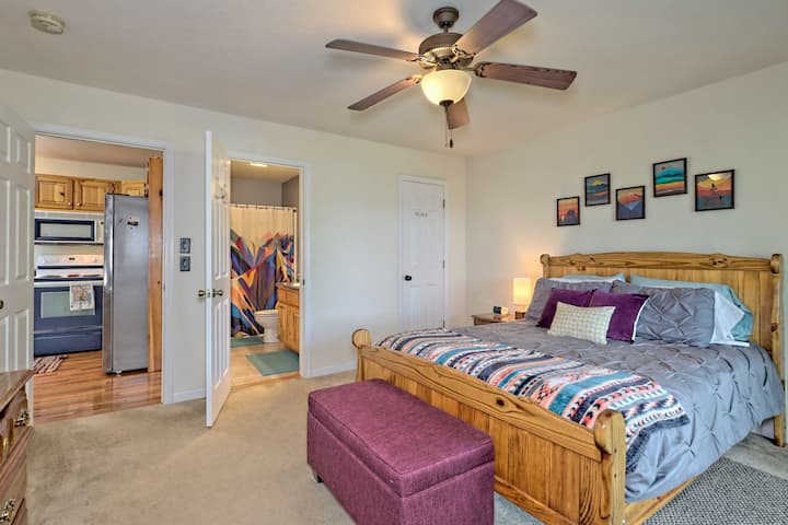 Მთავარი იატაკის საძინებელი იატაკის მთავარ სააბაზანოსა და სამზარეულოში.