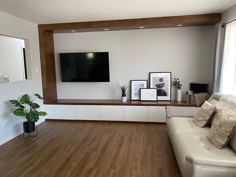 6-Bedroom Bungalow by Hospital