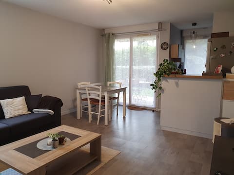 Top Airbnb: 1 bedroom in a pretty wooded residence à Colomiers