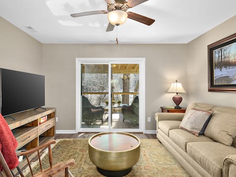 Top Airbnb: Birdsong Bungalow just off Main Street in Weaverville