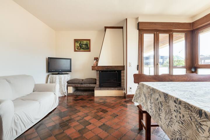 Duplex soleado y tranquilo. Excelente ubicación. gallery image 5