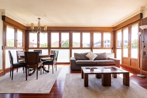 Sunny and quiet duplex. Great location.