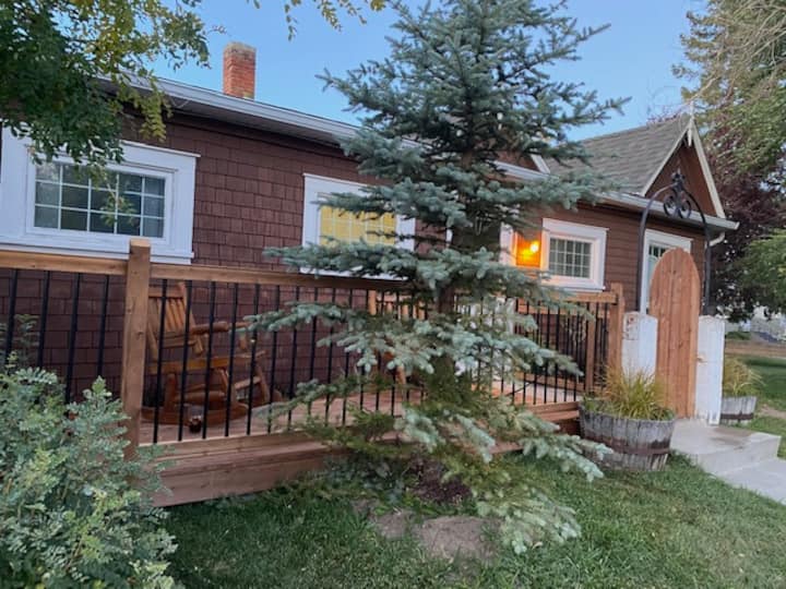 Pincher Creek Vacation Rentals & Homes - Alberta, Canada | Airbnb