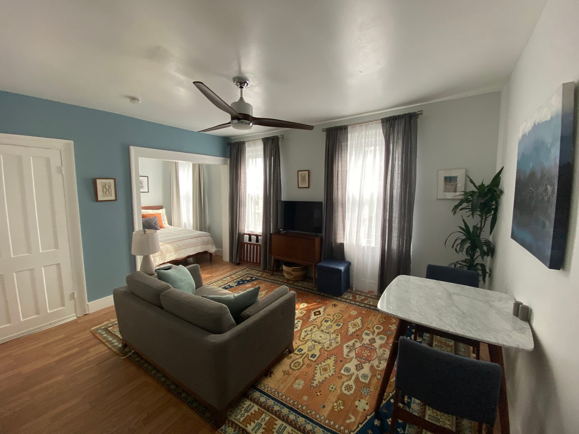 Studio/Guest Suite Minutes from Warren St.