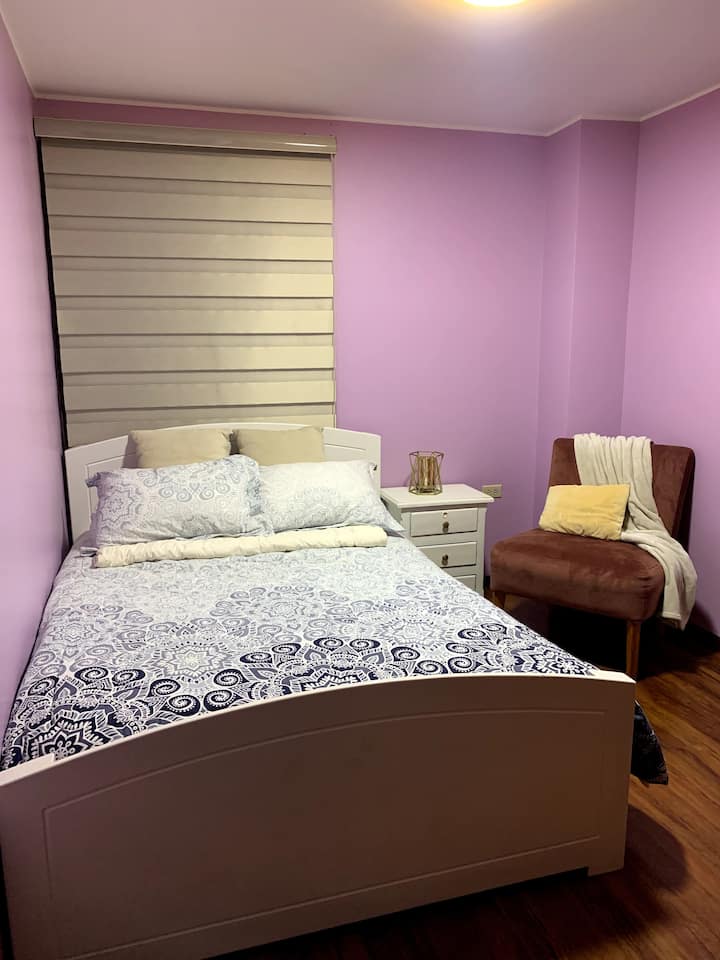 Საძინებელი 1
•	1/2 საძინებელი (ორადგილიანი საწოლი) 
• 	ტანსაცმლის კარადა 3-ვე საძინებელში
