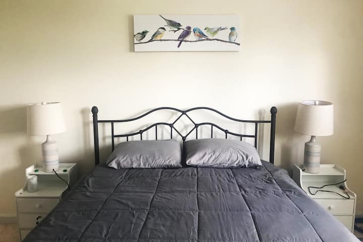 Guest Room 2