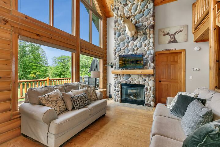 Mille Lacs Lake Lodge-Game Room-Theatre and More! gallery image 3