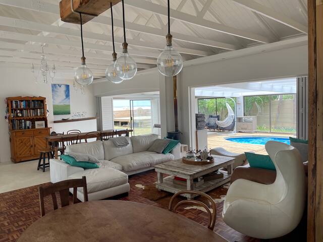Melkbos Beachfront Spacious Elegant, Family Living