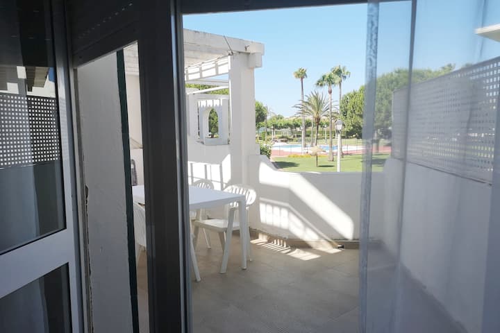 Spacious. Front Line. Renovated. 2 Bedrooms - Isla Canela