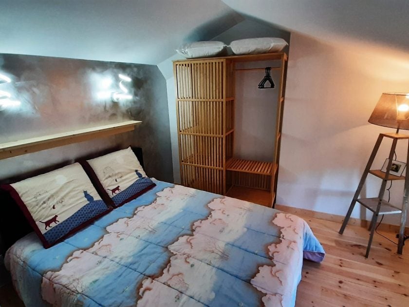 chambre avec lit en 140