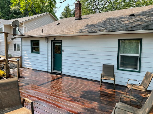 Olympic Hills six bed haven with hot tub and grill gallery image 2